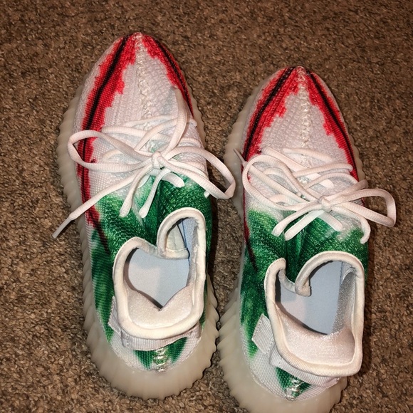 Shoes ,  ( sent the wrong pair of shoes ) - Picture 3 of 3